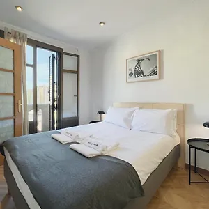 https://stay-u-nique-calabria.topbarcelonahotels.com